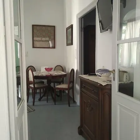 Feriehus Haris House Skíros